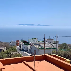 https://naomis-house.in-canary-islands.com