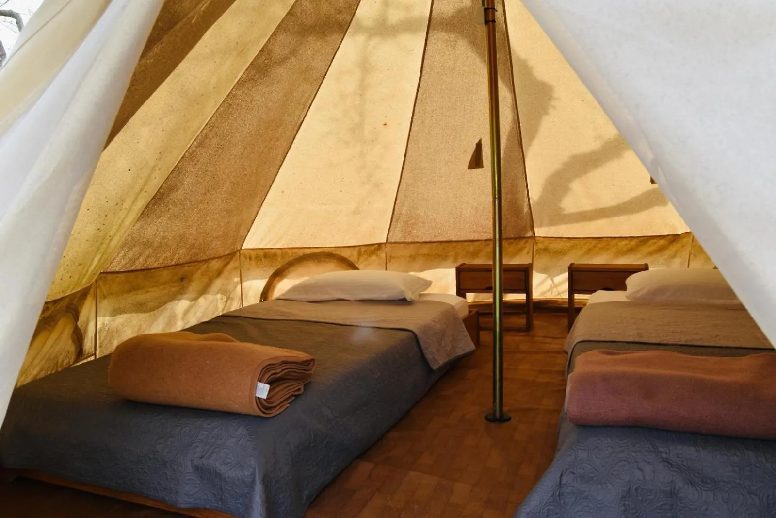 Camping Oliana Campsite